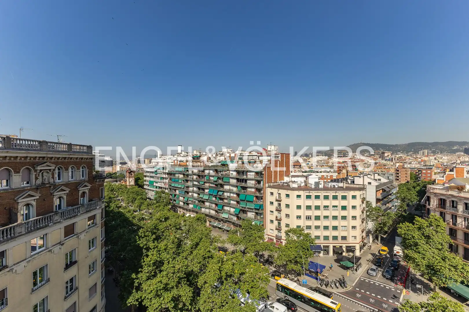 Außenansicht von Wohnung zum Verkauf in Barcelona mit Klimaanlage, Heizung und Parkett