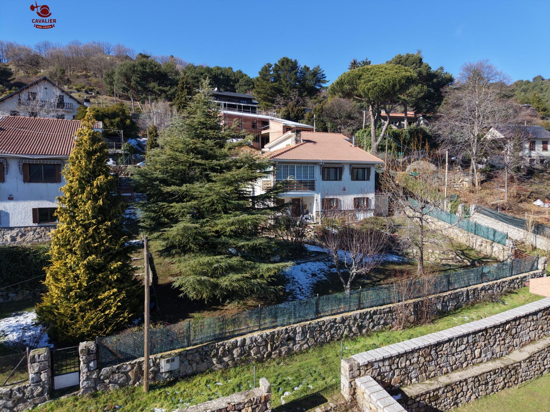 Vista exterior de Casa o xalet en venda en Cercedilla amb Jardí privat, Terrassa i Traster