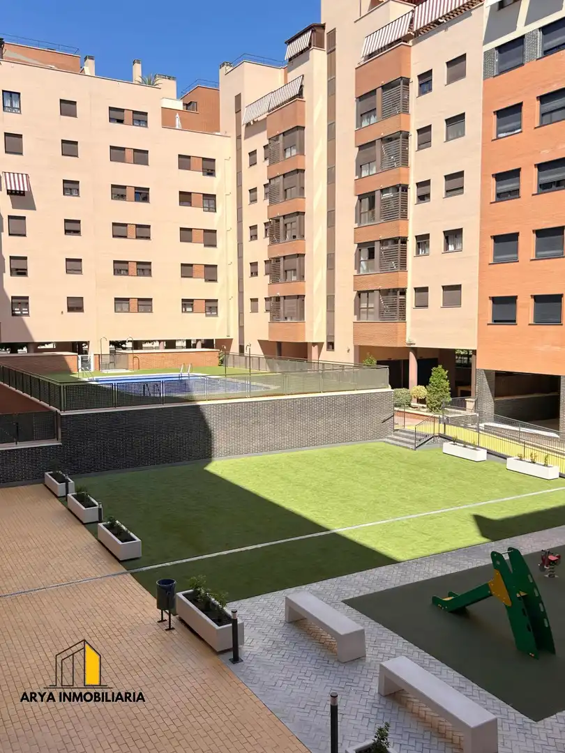 Swimming pool of Flat for sale in Torrejón de Ardoz  with Heating, Terrace and Storage room