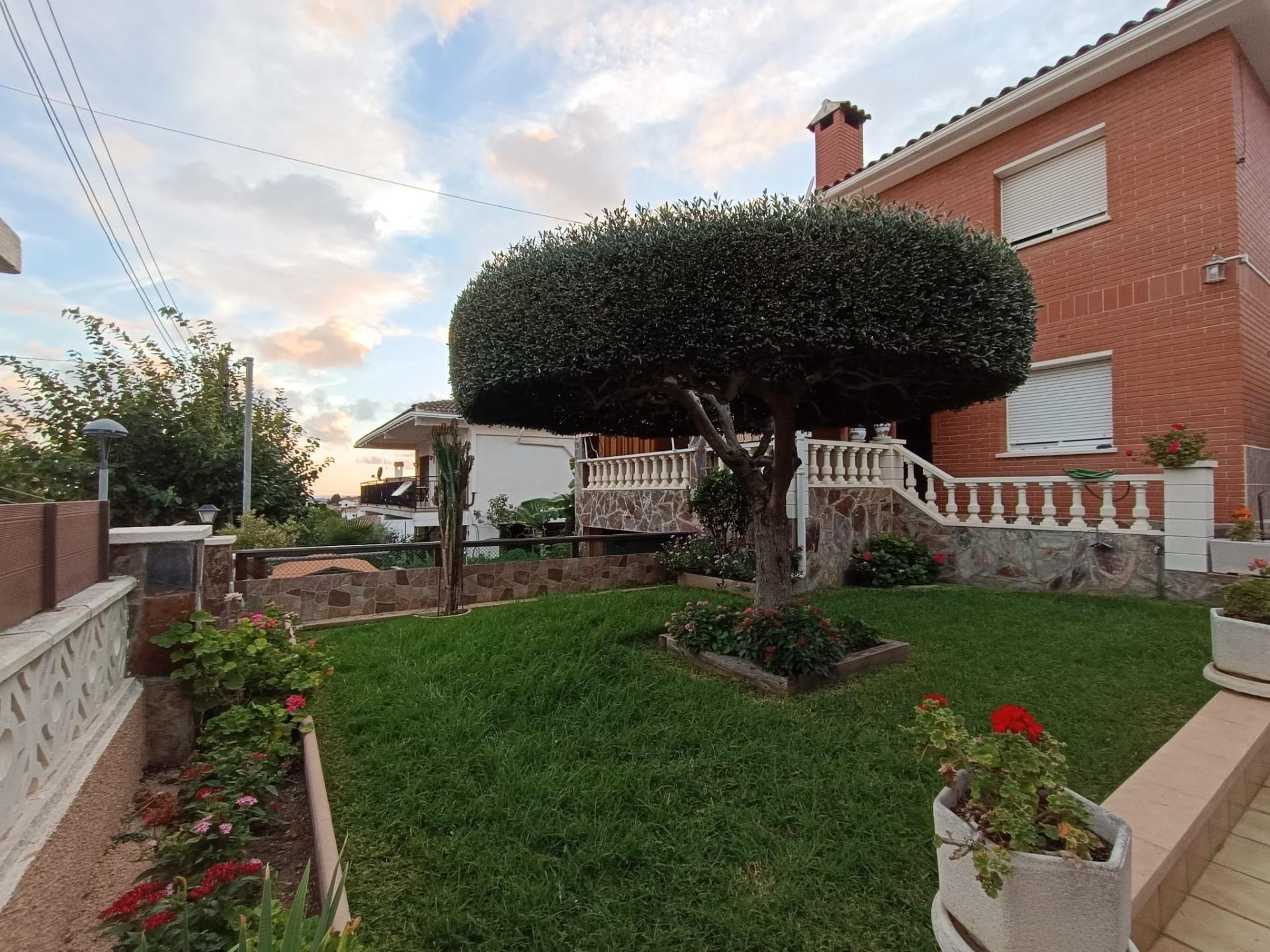 Jardí de Casa o xalet en venda en Cunit amb Aire condicionat, Calefacció i Jardí privat