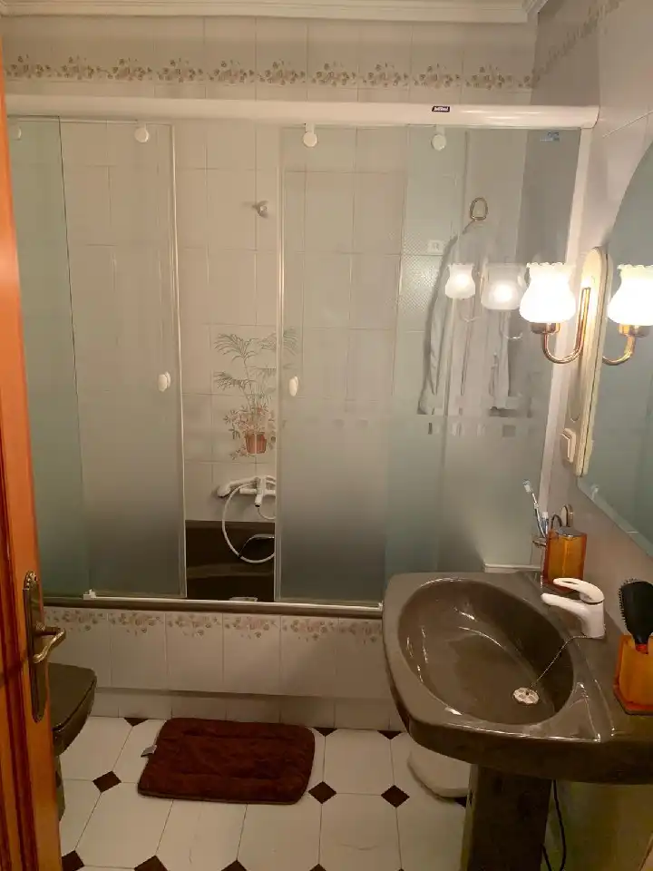 Bany de Casa o xalet en venda en Castellón de la Plana / Castelló de la Plana amb Terrassa, Traster i Moblat