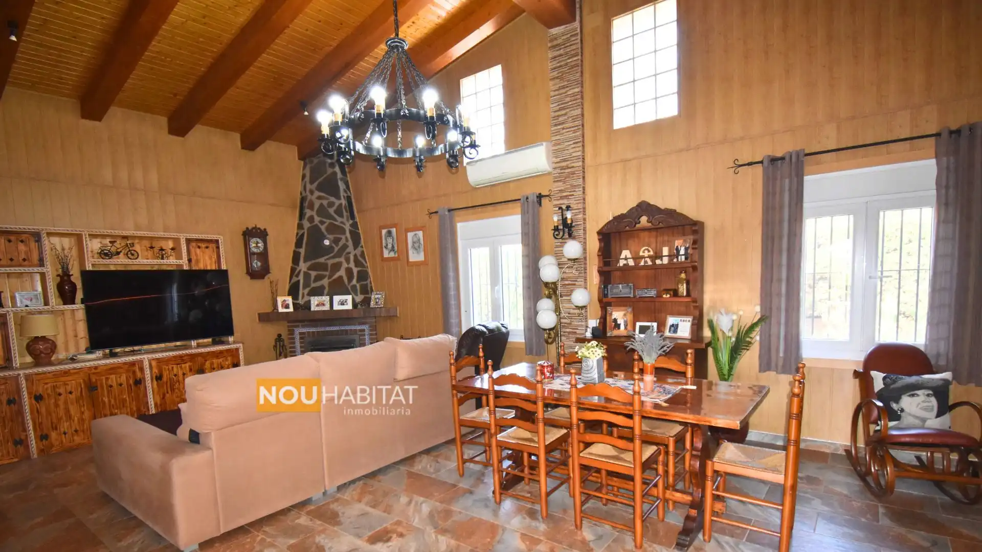 Villa mit Pool zum Verkauf in Montroi / Montroy, imagen 4