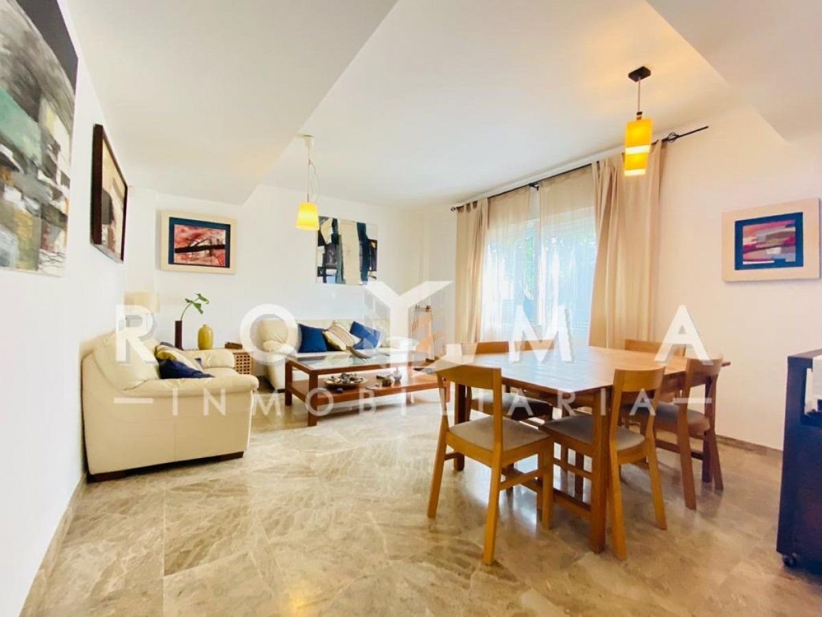 Wohnzimmer von Einfamilien-Reihenhaus miete in Castilleja de la Cuesta mit Klimaanlage, Privatgarten und Terrasse