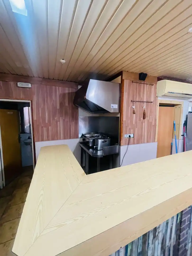 Cocina de Local de alquiler en Santa Coloma de Gramenet