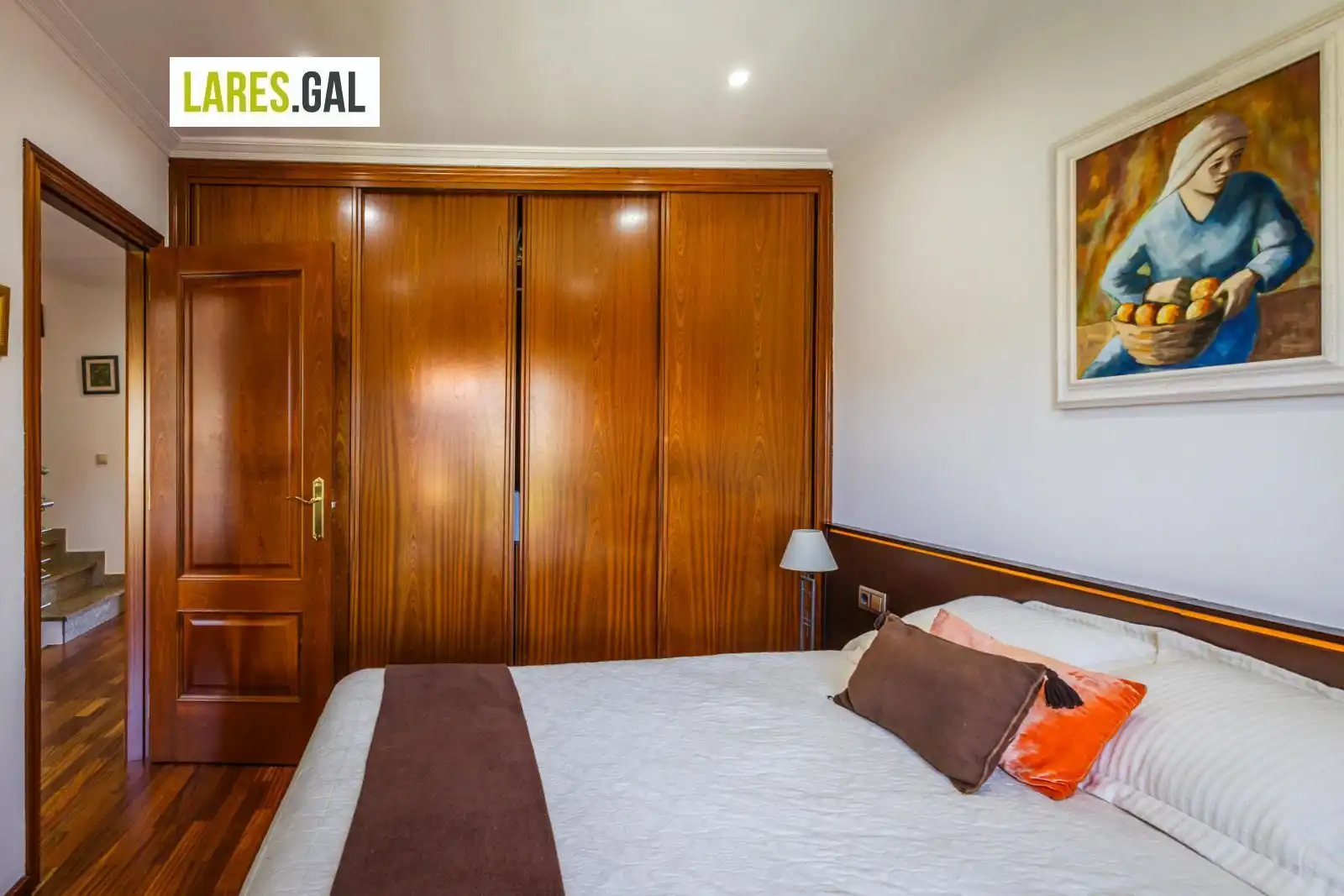 Schlafzimmer von Einfamilien-Reihenhaus zum Verkauf in Cangas  mit Heizung, Terrasse und Abstellraum