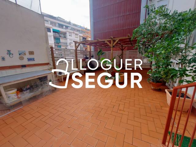 Piso en Alquiler en Constitució en La Bordeta