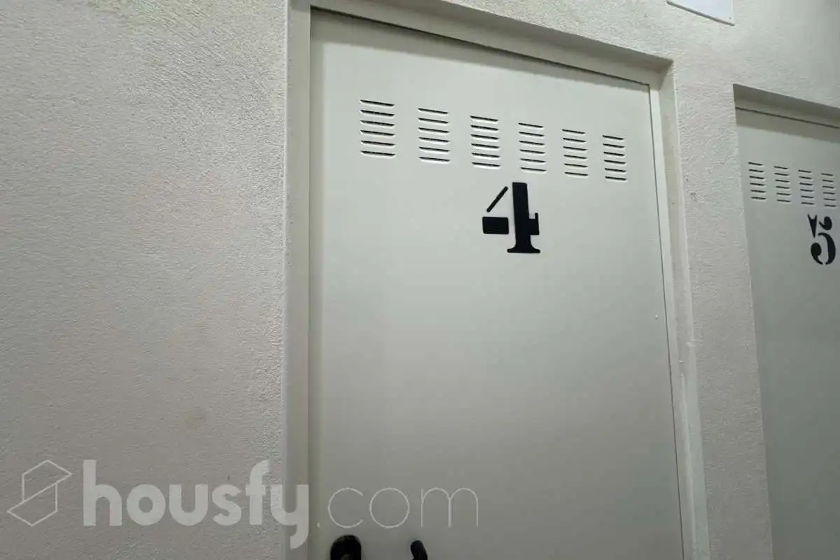 Badezimmer von Wohnung zur Miete in Madrid mit Klimaanlage, Heizung und Abstellraum