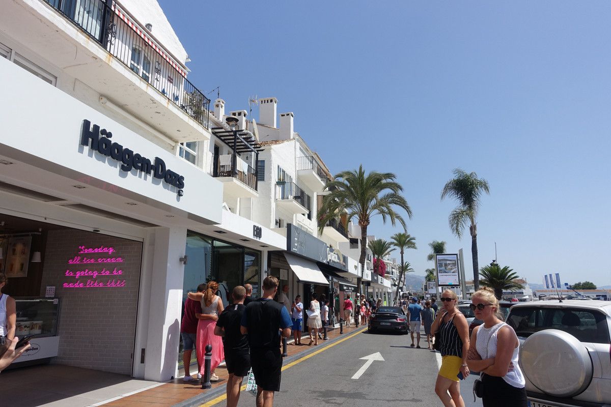Exterior view of Premises for sale in Marbella