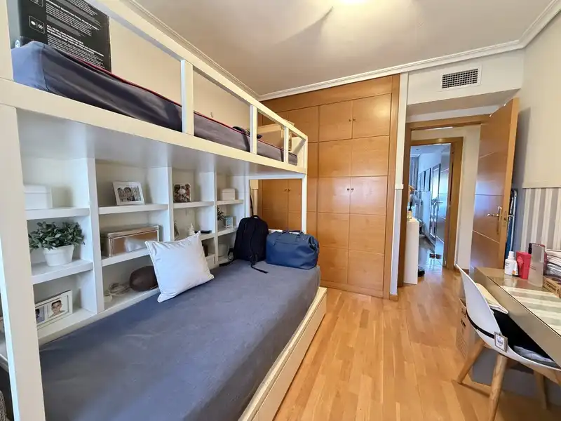 Habitación de Piso de alquiler en Madrid con Aire acondicionado, Calefacción y Jardín privado