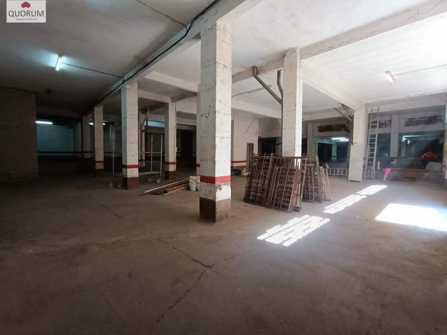 Local comercial en venda a Txabarri - La Unión - Vista Alegre