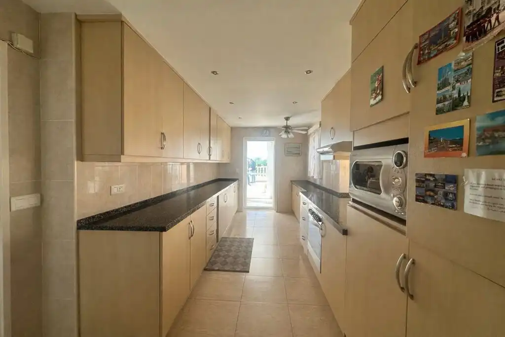Detached house with pool for sale in Calahonda, imagen 5