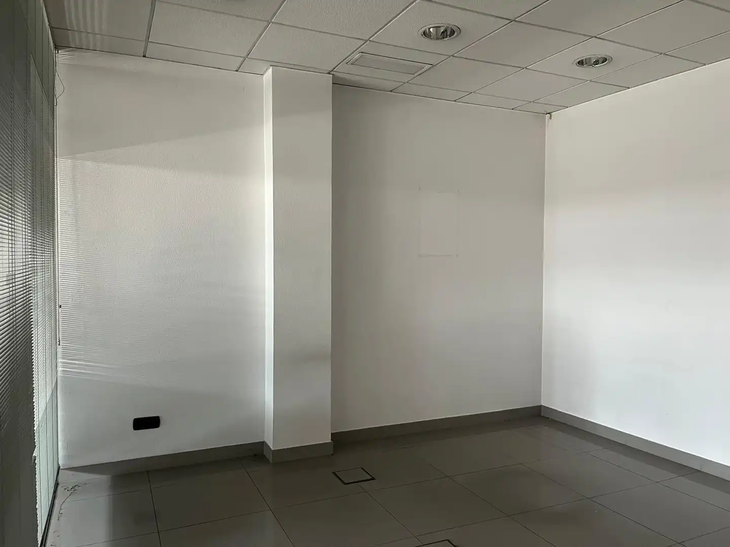 Local comercial en venda a Avenida do Fragoso, imagen 13