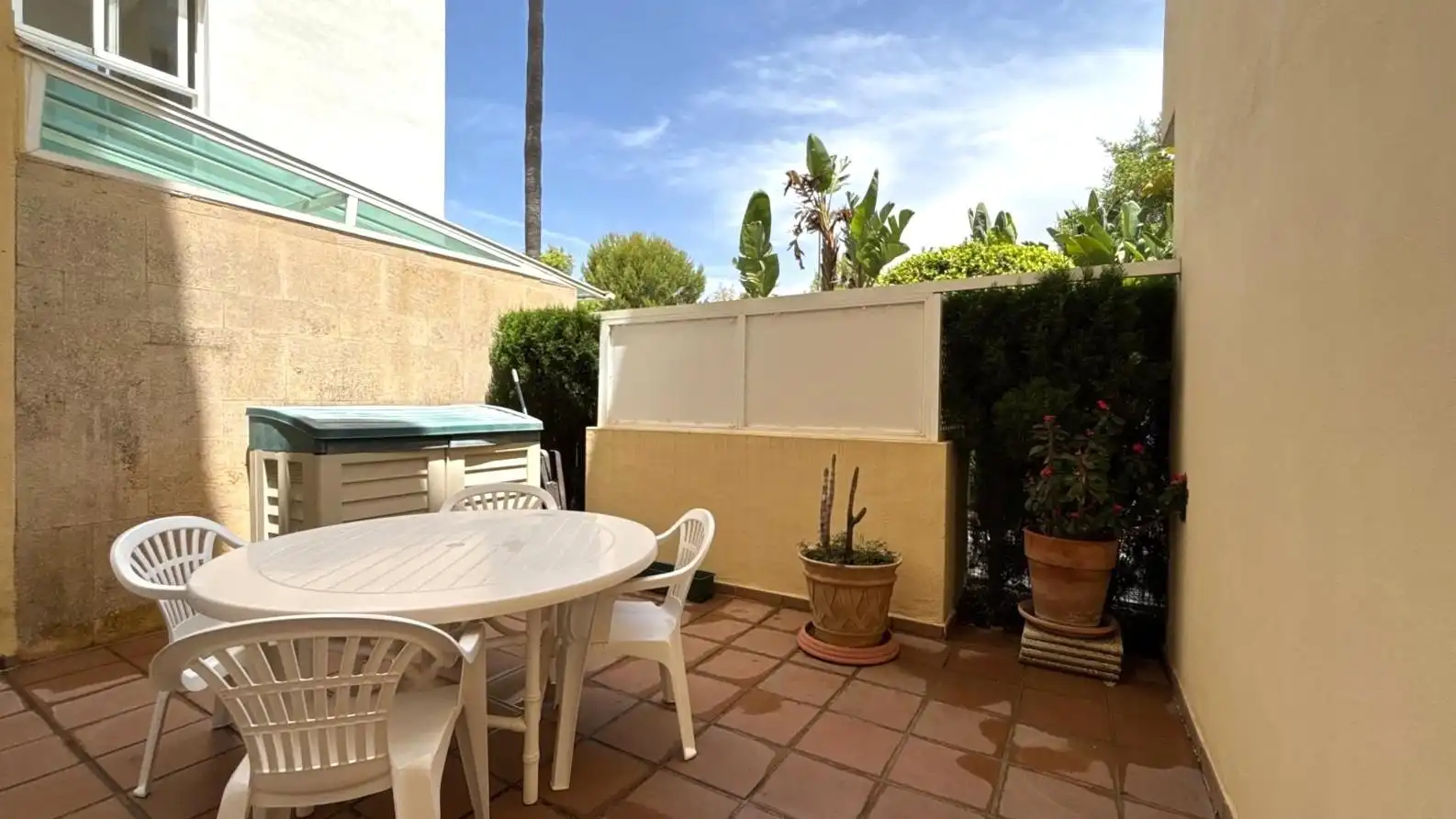Terraza de Apartamento de alquiler en Marbella con Aire acondicionado, Terraza y Piscina comunitaria
