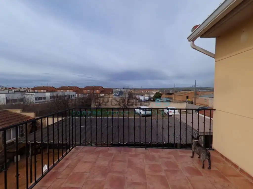 Exterior view of Houses for sale in San Mateo de Gállego  with Air Conditioner, Private garden and Terrace