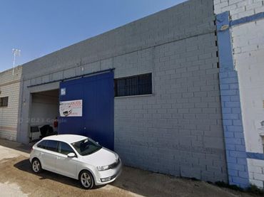 Nau industrial en venda a La Estación