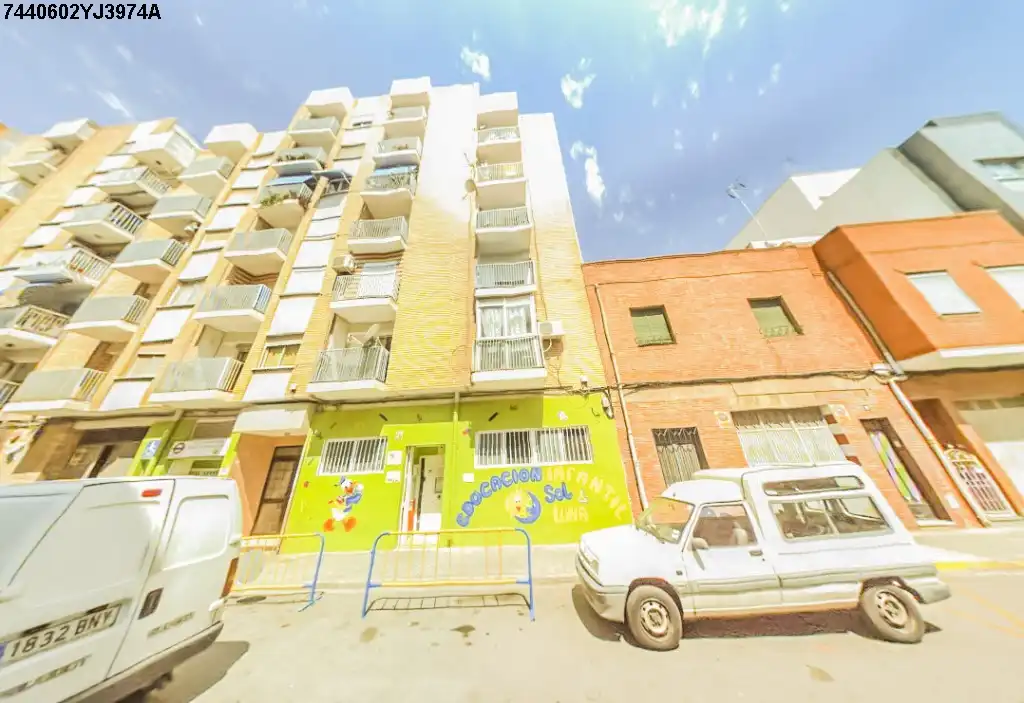 Flat for sale in Calle Alacantí nº 29 – 3 - 7