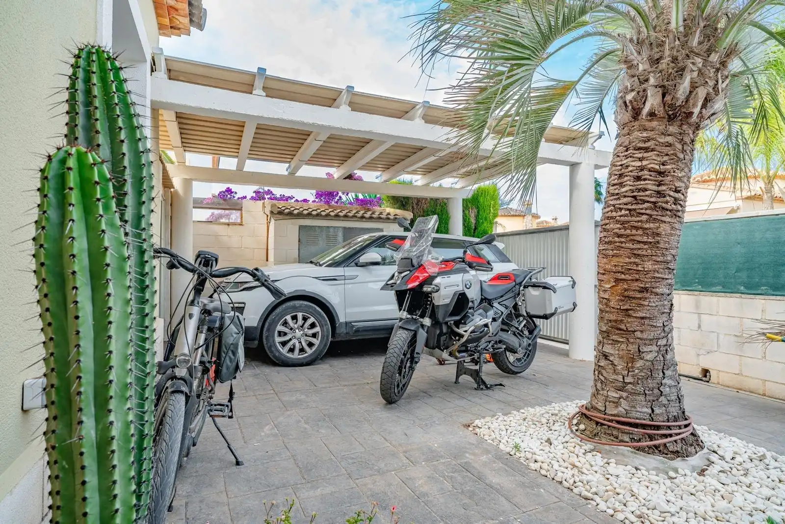 Casa o chalet de alquiler en Les Bovetes - La Felicidad
