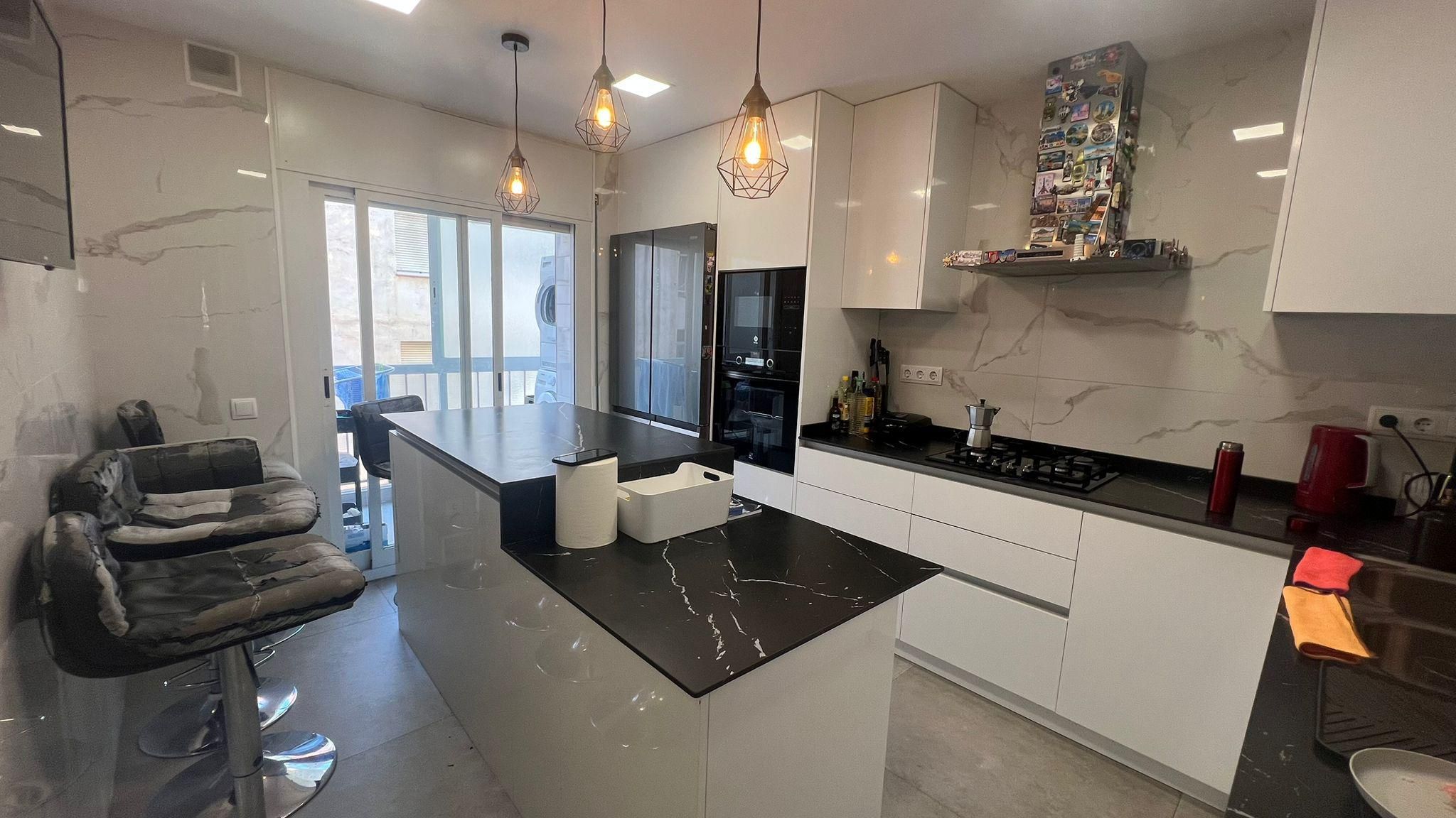 Cuina de Apartament en venda en Mataró amb Aire condicionat, Calefacció i Balcó