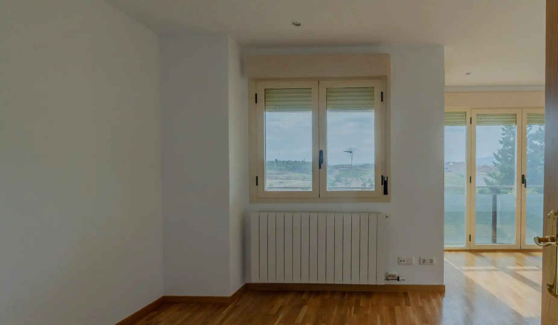 Bedroom of Detached homes for sale in Elciego  with Heating, Private garden and Parquet flooring