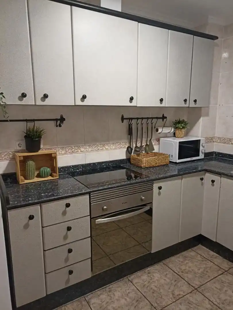 Küche von Maisonette zur Miete in Valencia mit Klimaanlage, Abstellraum und Möbliert