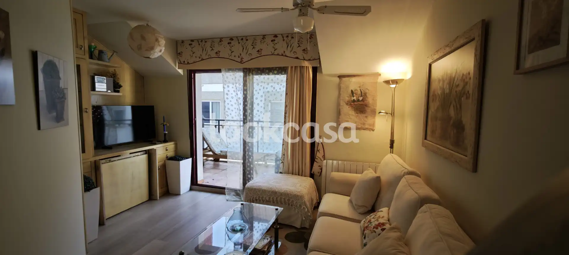 Habitación de Ático en venta en Sanxenxo con Calefacción, Parquet y Terraza