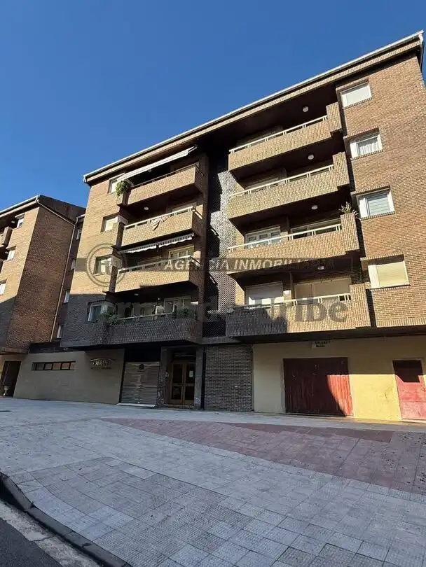 Piso con ascensor en venta en Juan Vicente Zengotitabengoa Kalea