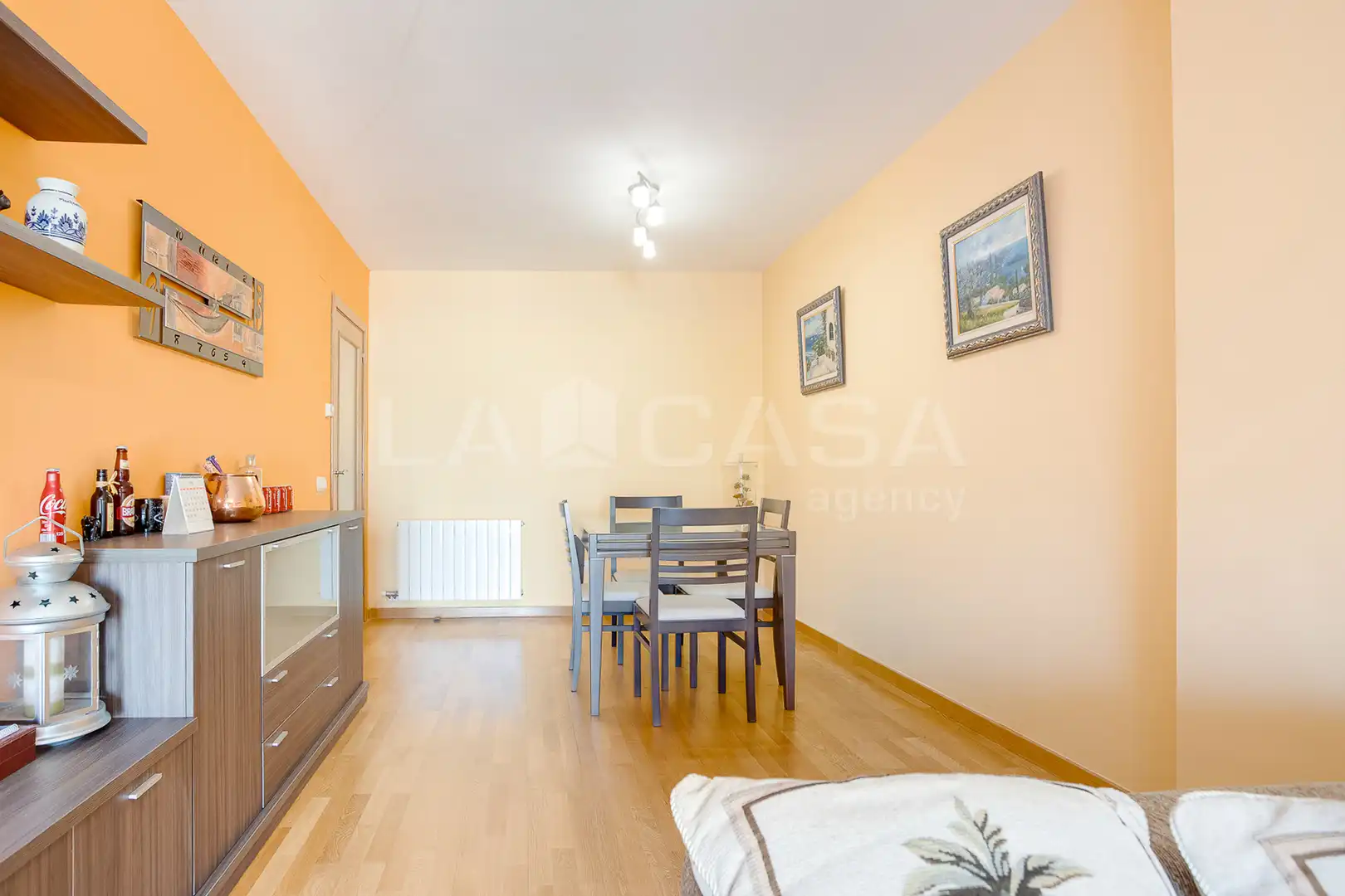 Piso en venta en Santa Coloma de Gramenet con Calefacción, Terraza y Trastero