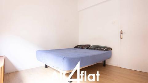 Foto 2 de Piso de alquiler en Calle Rubidi, Sanfeliu, L'Hospitalet de Llobregat