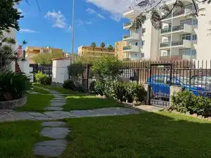 Vista exterior de Àtic de lloguer en San Bartolomé de Tirajana amb Moblat i Piscina comunitària