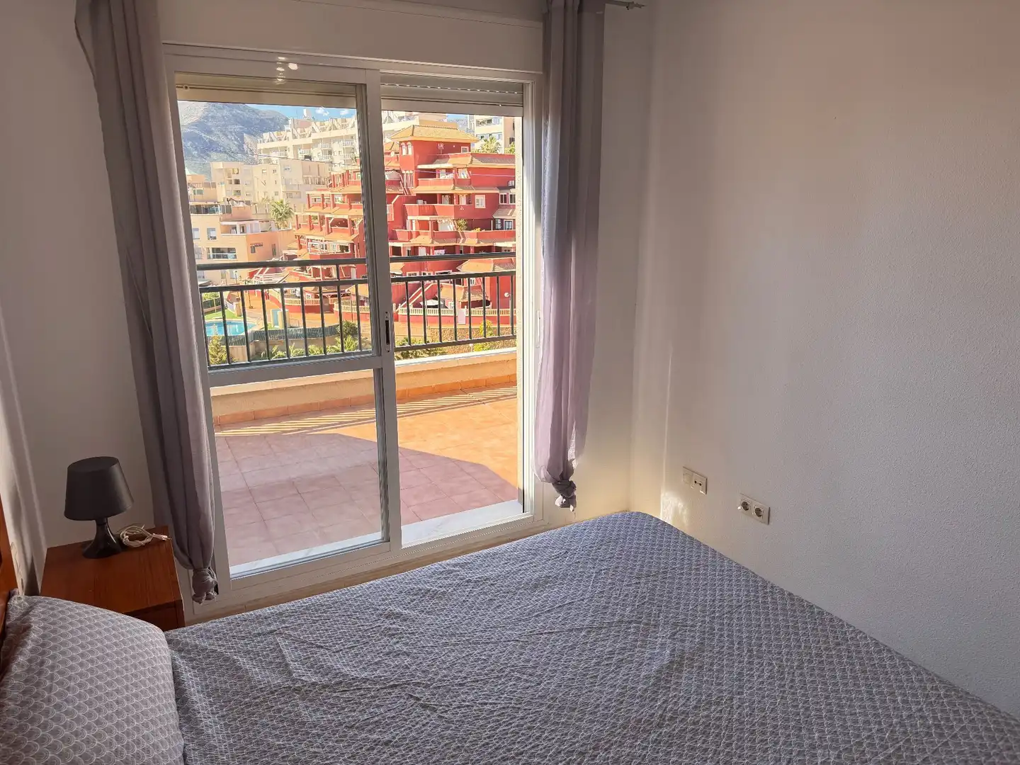 Habitación de Apartamento en venta en Roquetas de Mar con Aire acondicionado, Terraza y Amueblado