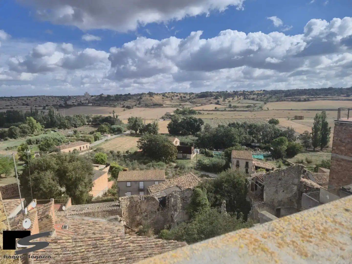 Vista exterior de Casa o chalet en venta en Cervera con Calefacción, Terraza y Amueblado