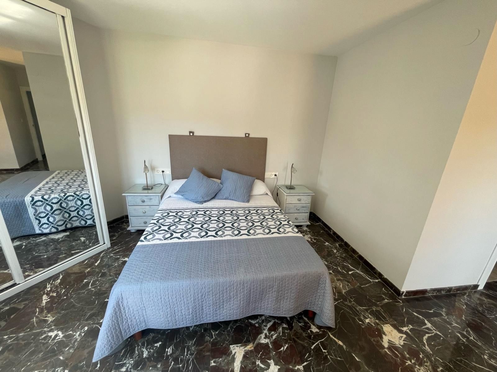 Bedroom of Flat to rent in  Granada Capital  with Air Conditioner, Heating and Furnished