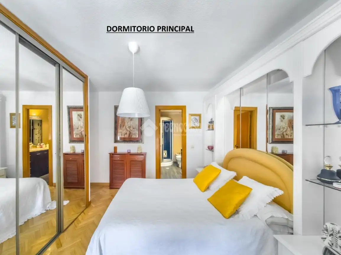 Dormitori de Casa adosada en venda en Leganés amb Aire condicionat, Calefacció i Terrassa