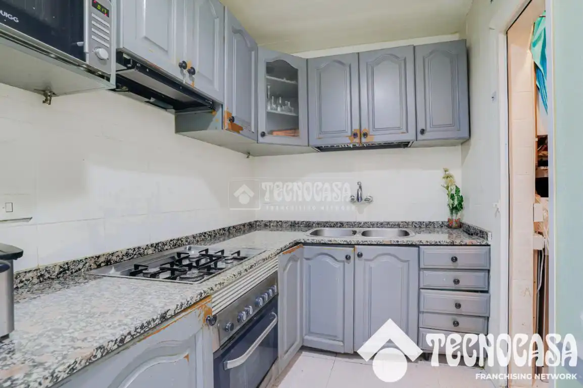 Cocina de Piso en venta en Santa Coloma de Gramenet