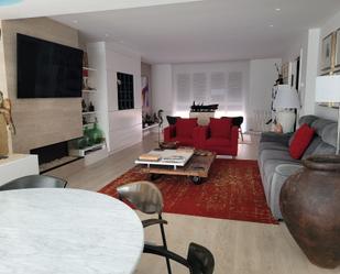 Sala d'estar de Casa o xalet en venda en  Logroño amb Terrassa i Piscina