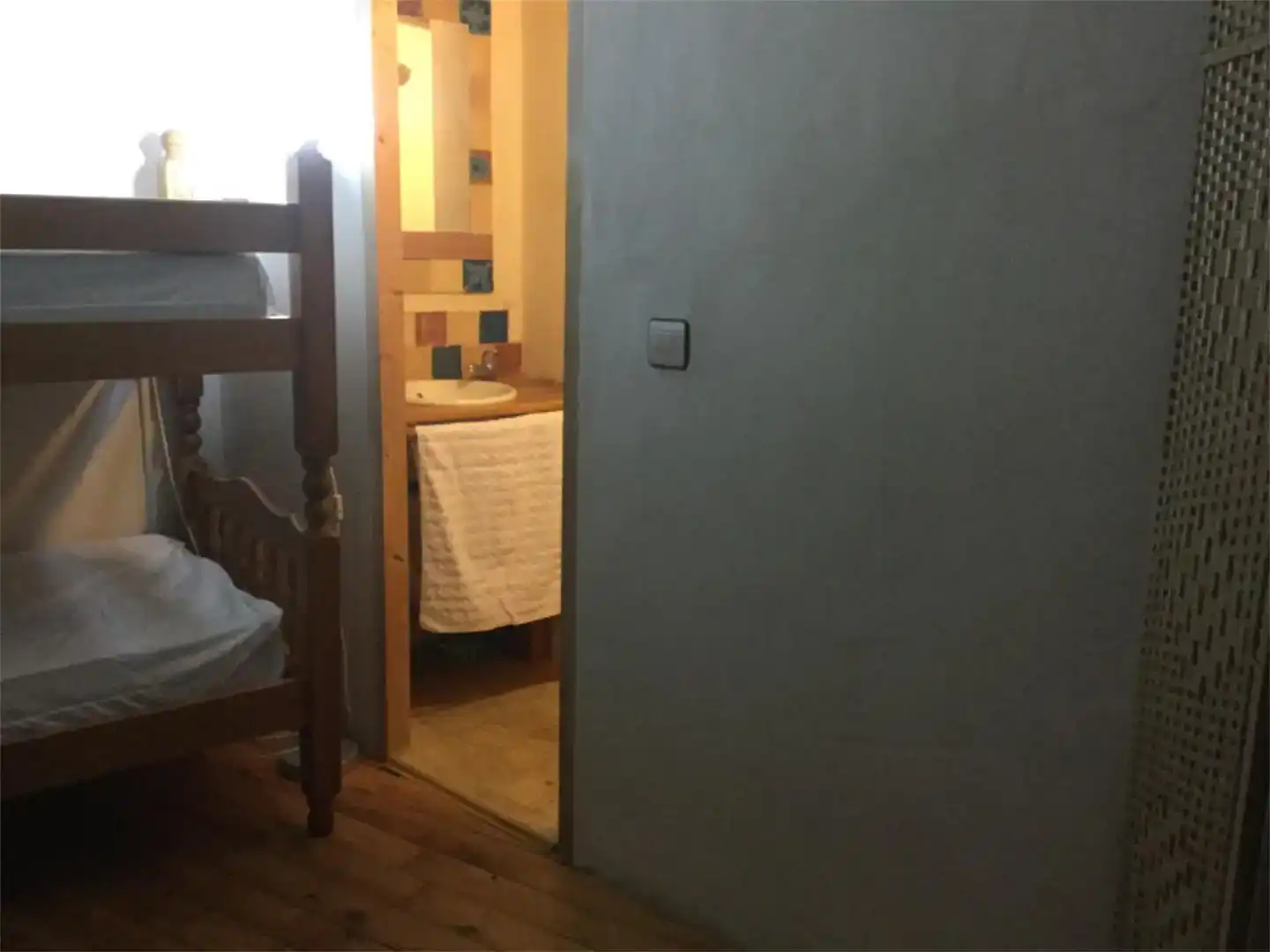Badezimmer von Wohnungen zur Miete in Moratalla mit Privatgarten, Parkett und Möbliert