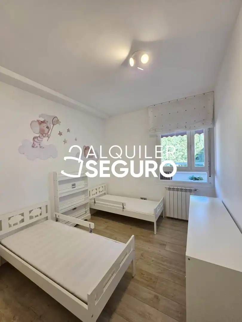Bedroom of Flat for rent in Boadilla del Monte  with Air Conditioner, Heating and Terrace