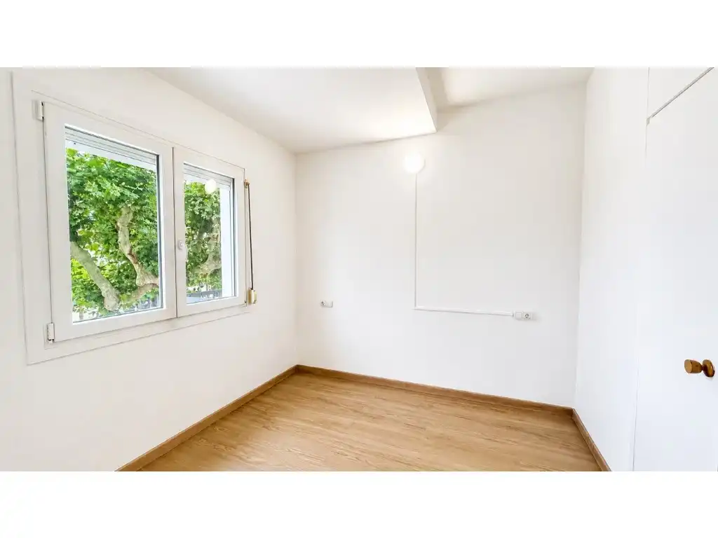 Bedroom of Flat for sale in Empuriabrava