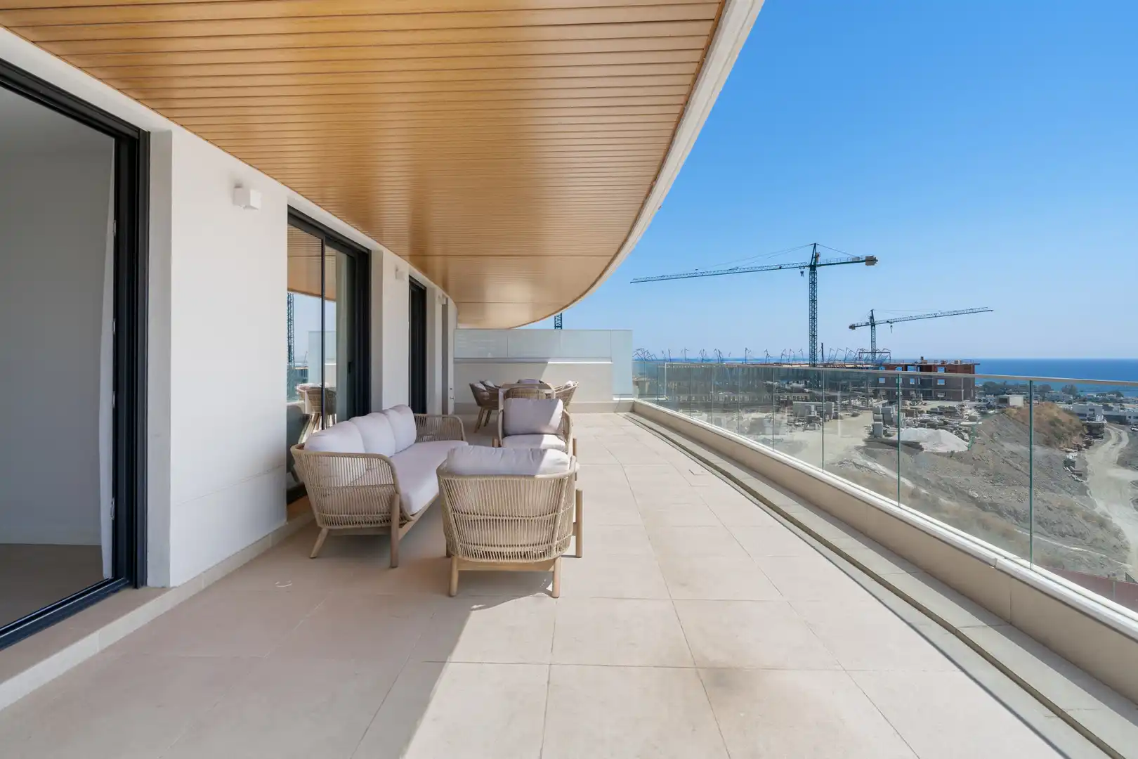 Apartamento con terraza en venta en Selwo, imagen 11