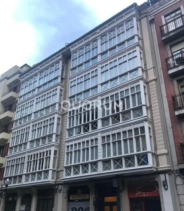 Außenansicht von Wohnung zum Verkauf in Bilbao  mit Heizung