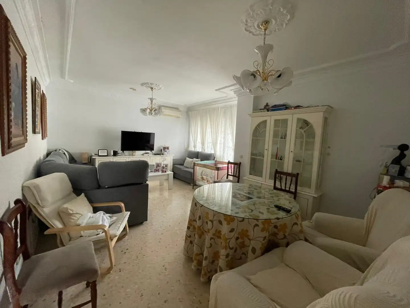 Sala d'estar de Pis en venda en Ubrique amb Aire condicionat, Terrassa i Moblat