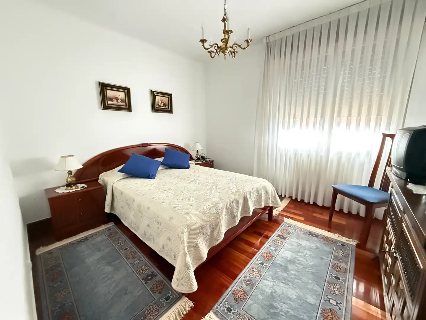 Bedroom of Flat for sale in Bilbao   with Heating, Terrace and Furnished