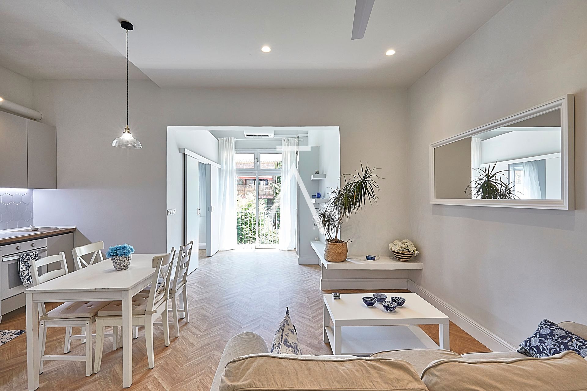 Living room of Flat to rent in  Barcelona Capital  with Air Conditioner, Heating and Parquet flooring