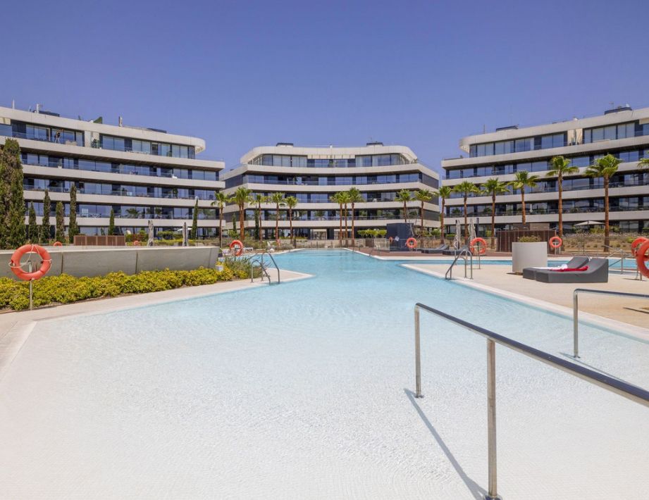 Swimming pool of Flat for sale in Torremolinos  with Terrace, Storage room and Furnished