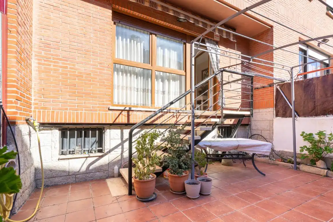 Terraza de Casa adosada en venta en Colmenar Viejo con Aire acondicionado, Jardín privado y Terraza