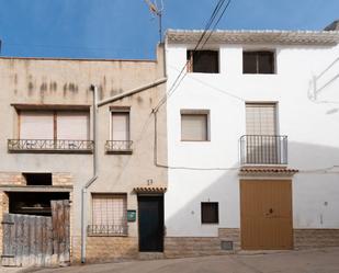 Vista exterior de Casa o xalet en venda en Tivenys amb Terrassa