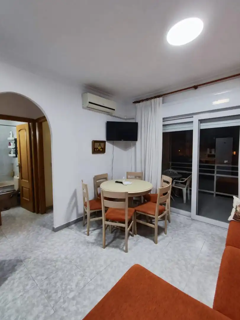 Menjador de Apartament de lloguer en Torrevieja amb Aire condicionat, Calefacció i Terrassa