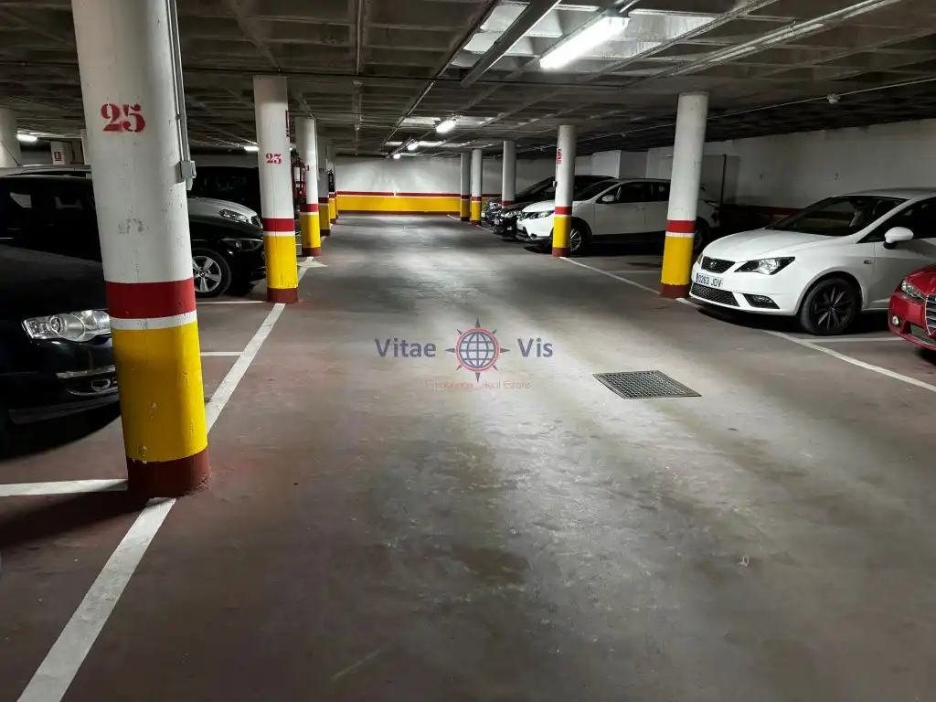 Einzelparkplatz zum Verkauf in Avenida Europa