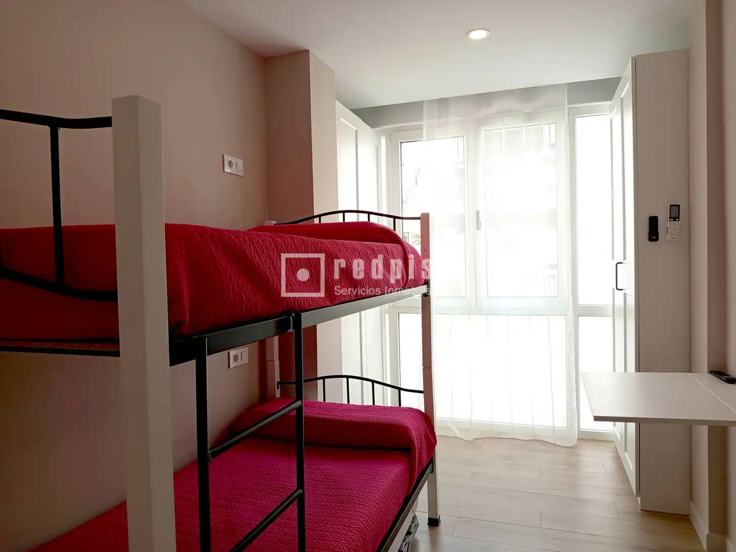 Flat for sale in Alfarería, Triana Casco Antiguo