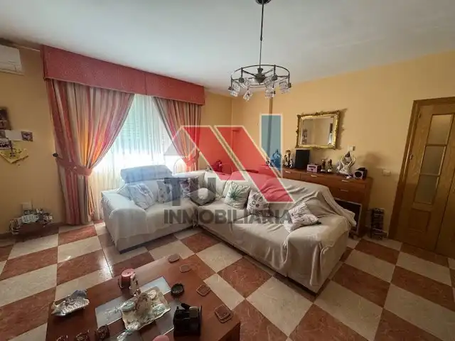 Sala de estar de Casa o chalet en venta en Novés con Terraza y Balcón